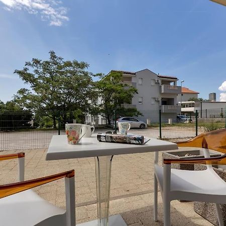 Brotis - Studioapartment - Makarska Exklusiv โพรไมนา ภายนอก รูปภาพ